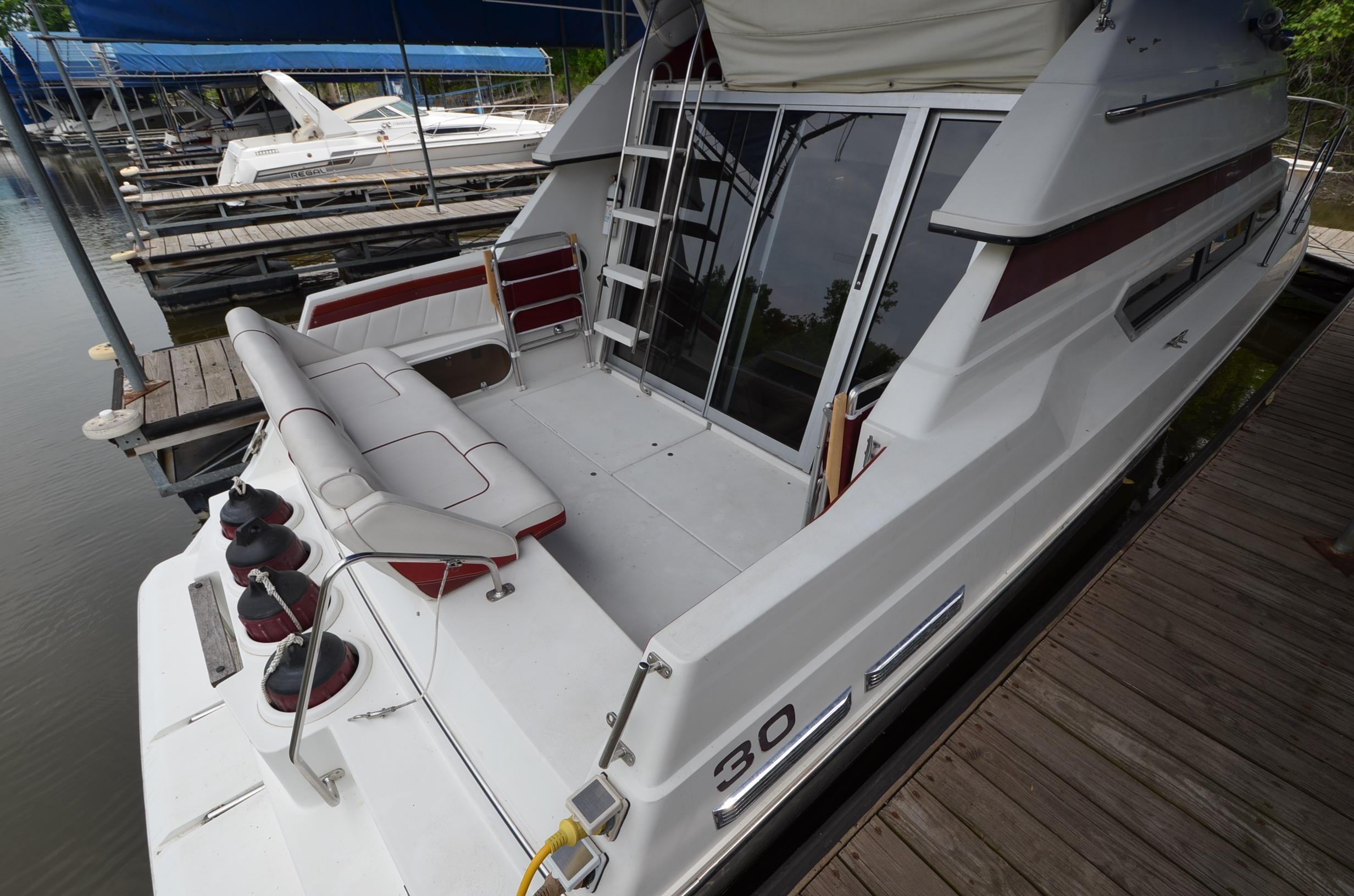 1989 Carver 3067 Santego Flybridge for sale - YachtWorld