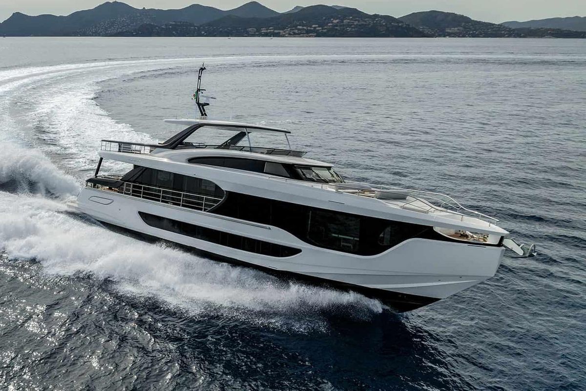 2025 Azimut 85 