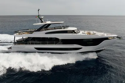 Azimut Grande 26M
