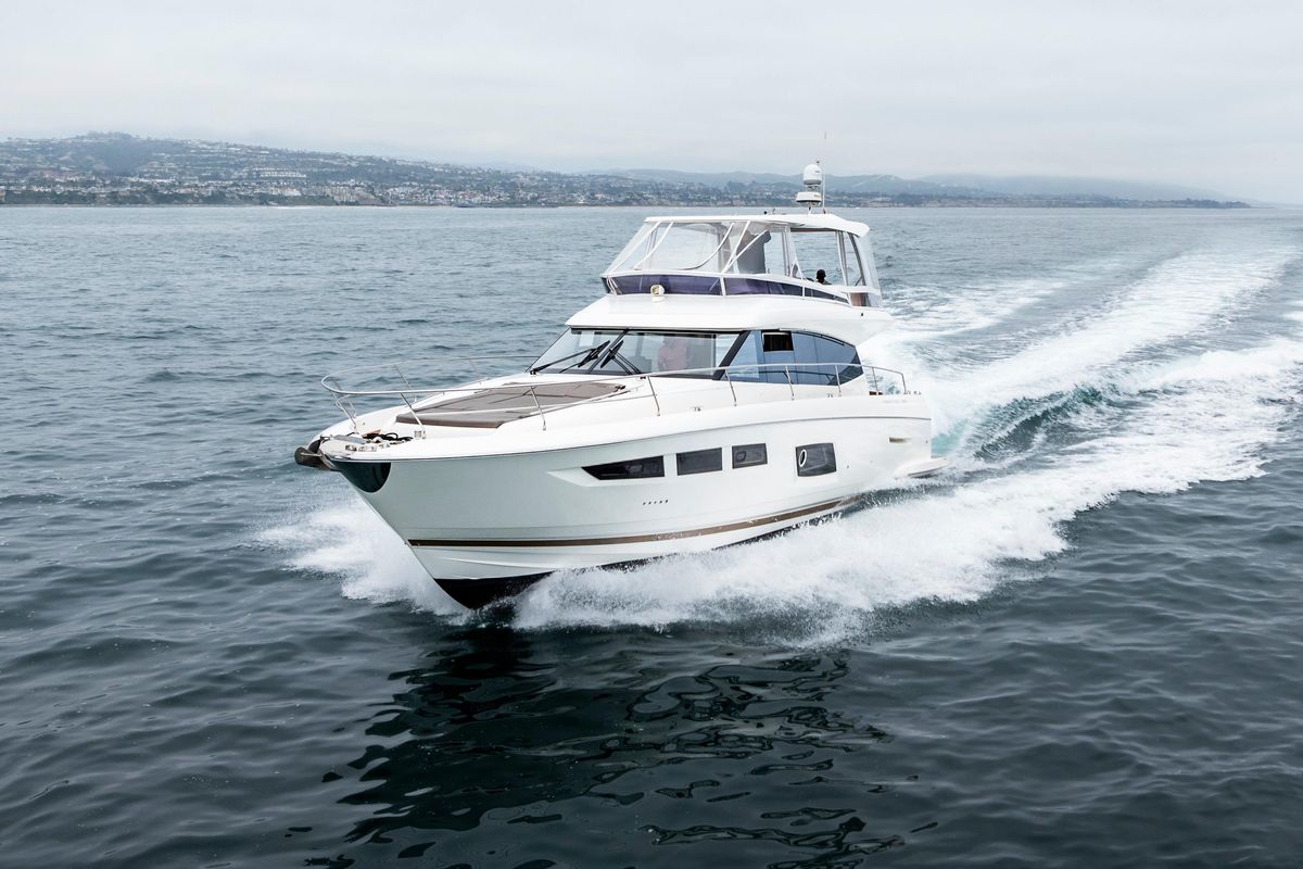 2018 Prestige 56 