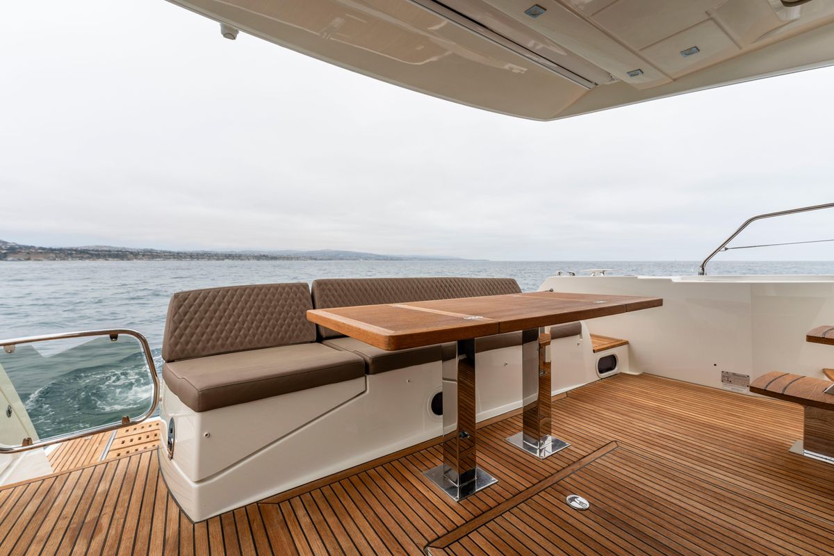 2018 Prestige 56 