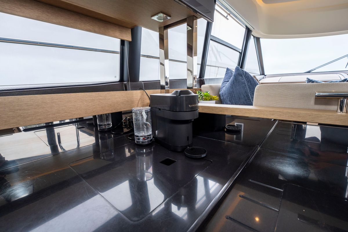 2018 Prestige 56 