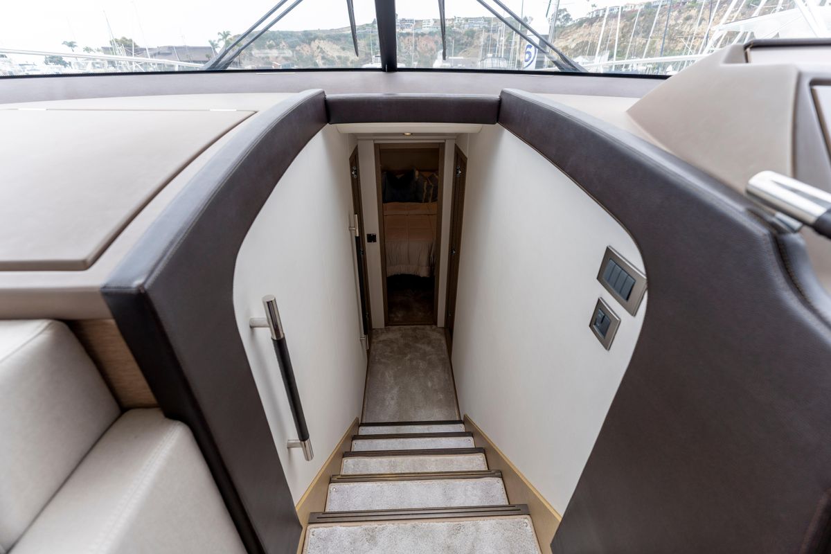 2018 Prestige 56 