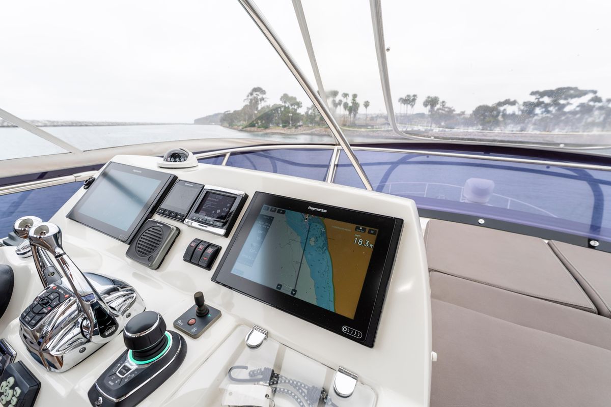 2018 Prestige 56 