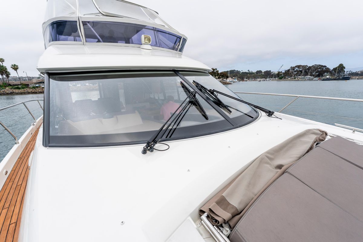 2018 Prestige 56 