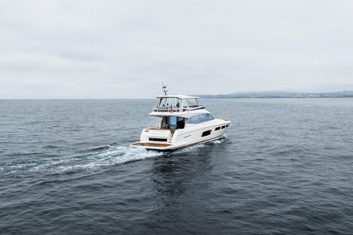 2018 Prestige 56 
