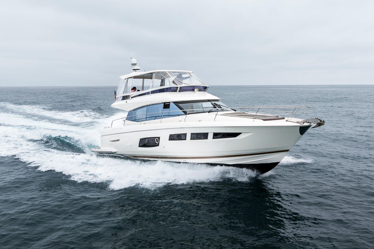 2018 Prestige 56 