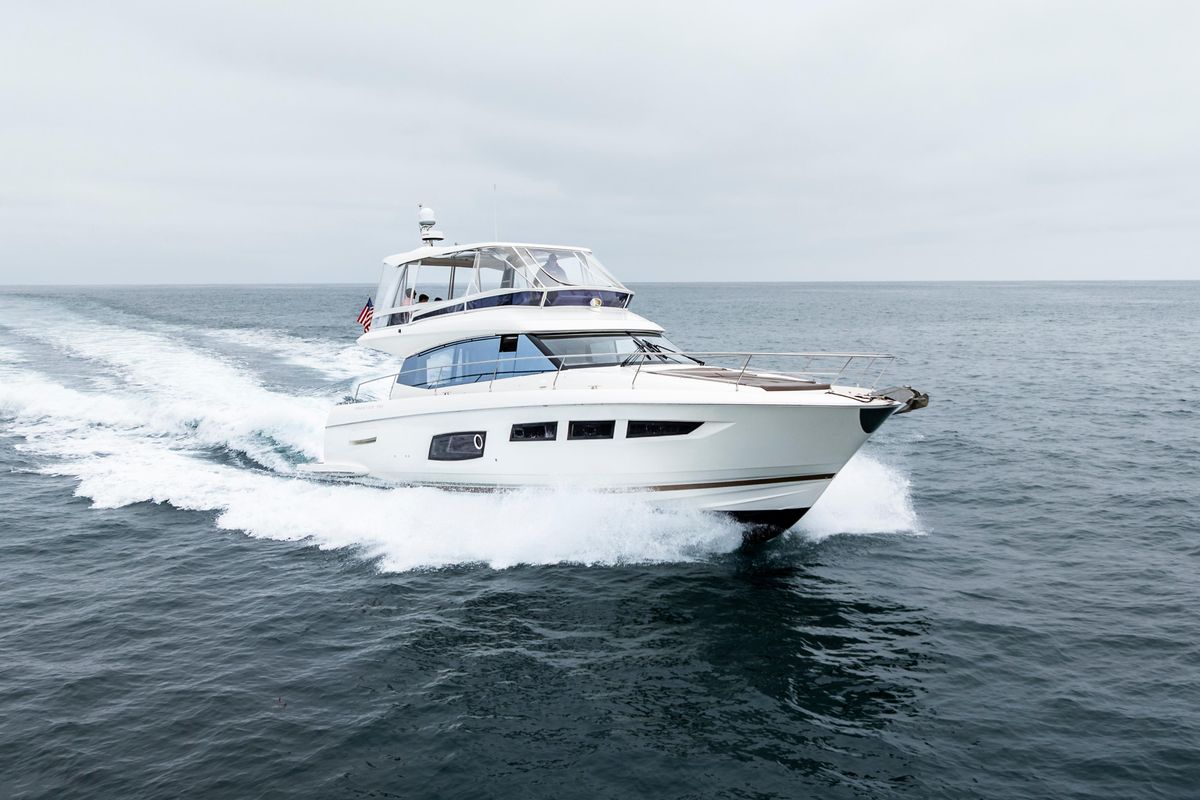 2018 Prestige 56 