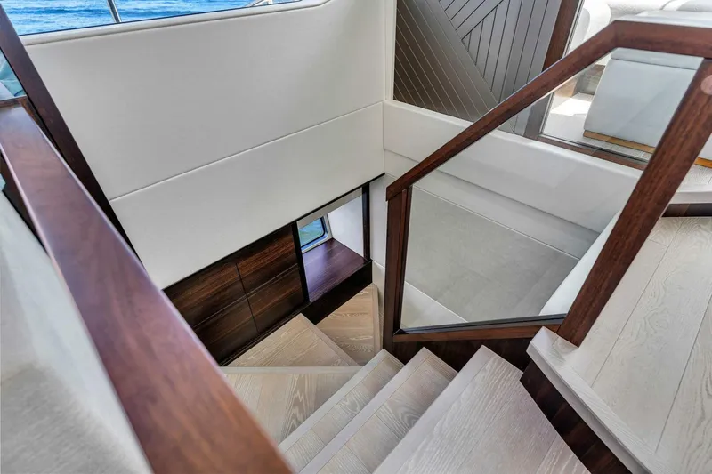 You And Islands Yacht Photos Pics 2023 Sunseeker 76 Yacht - Image 42