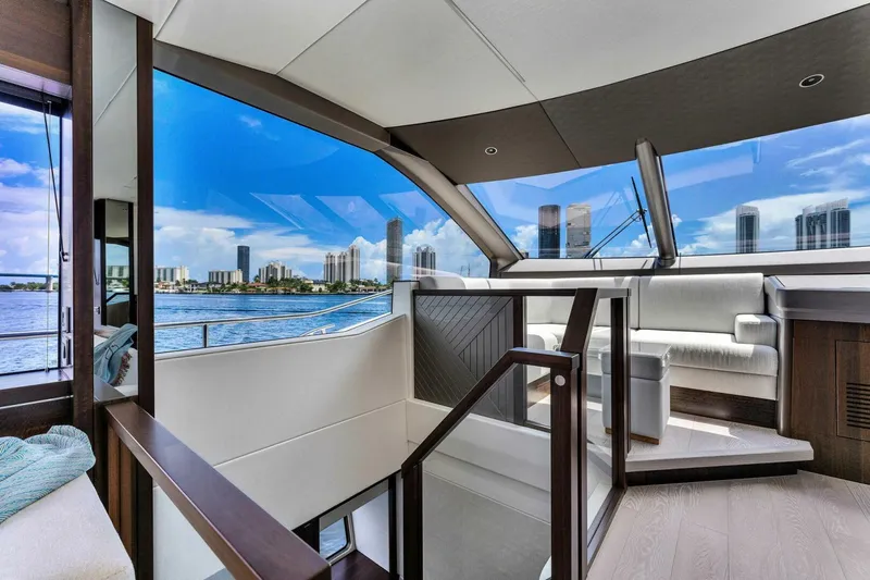 You And Islands Yacht Photos Pics 2023 Sunseeker 76 Yacht - Image 40