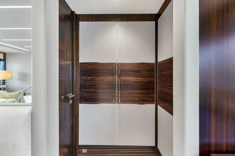 You And Islands Yacht Photos Pics 2023 Sunseeker 76 Yacht - Image 50