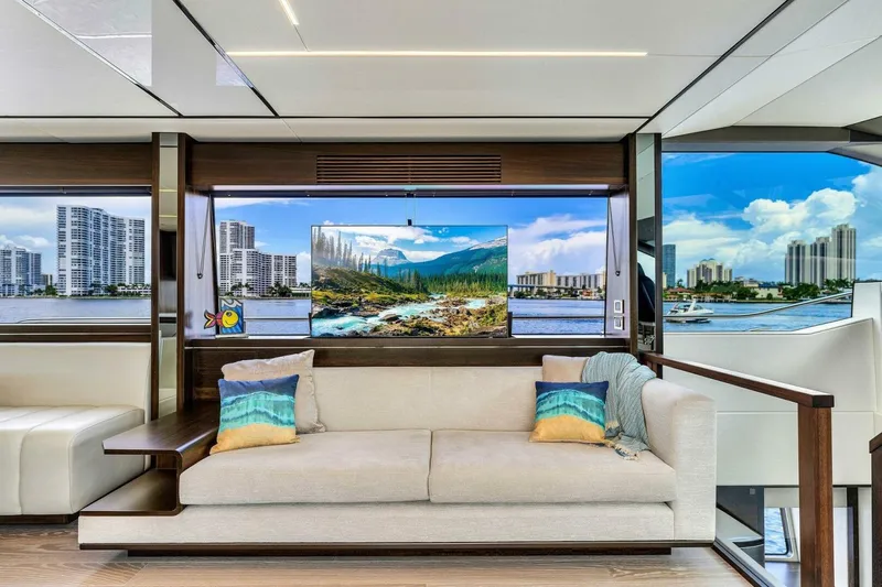 You And Islands Yacht Photos Pics 2023 Sunseeker 76 Yacht - Image 37