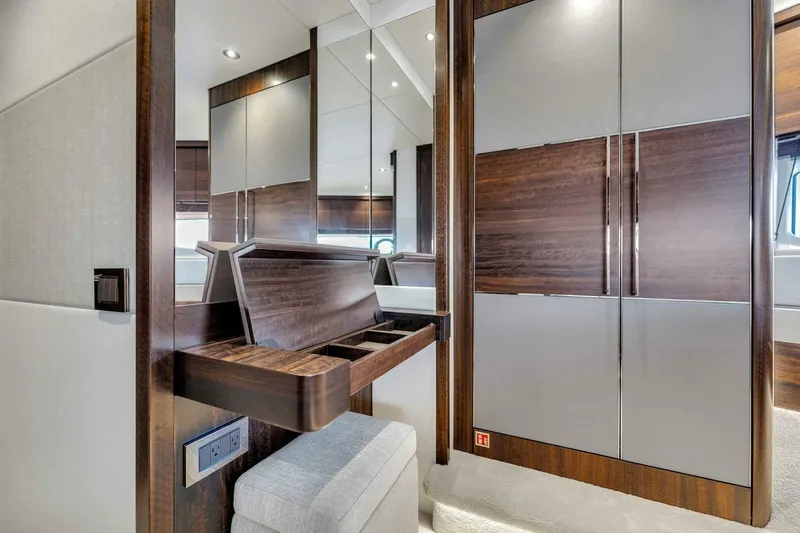 You And Islands Yacht Photos Pics 2023 Sunseeker 76 Yacht - Image 67