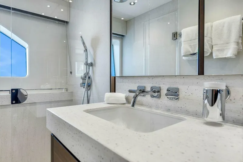 You And Islands Yacht Photos Pics 2023 Sunseeker 76 Yacht - Image 52