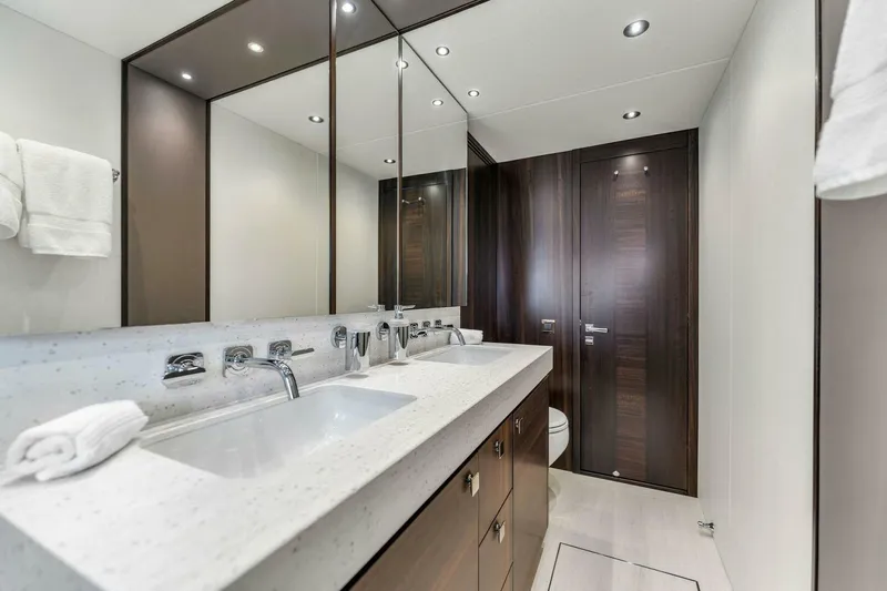 You And Islands Yacht Photos Pics 2023 Sunseeker 76 Yacht - Image 53