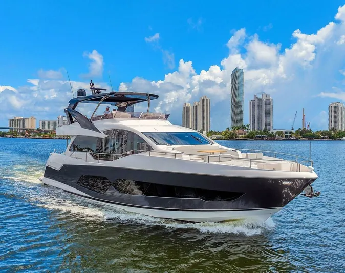You And Islands Yacht Photos Pics 2023 Sunseeker 76 Yacht - Image 1