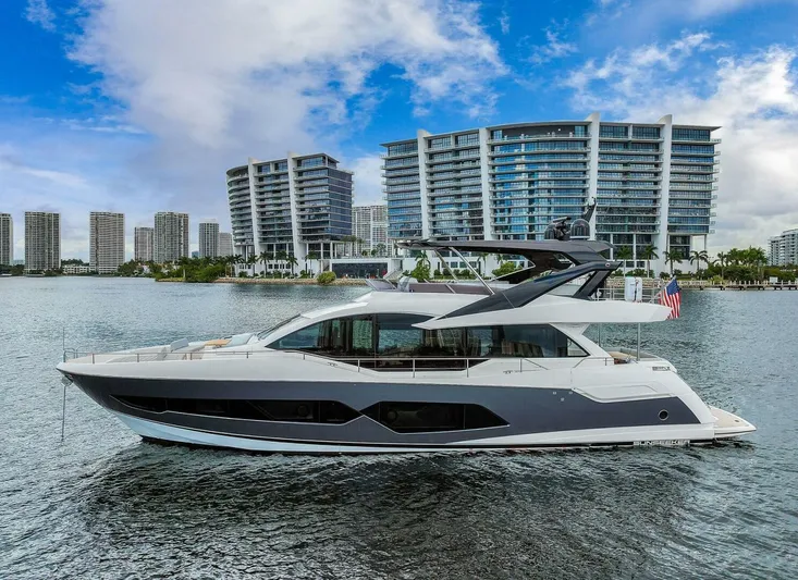 You And Islands Yacht Photos Pics 2023 Sunseeker 76 Yacht - Image 11