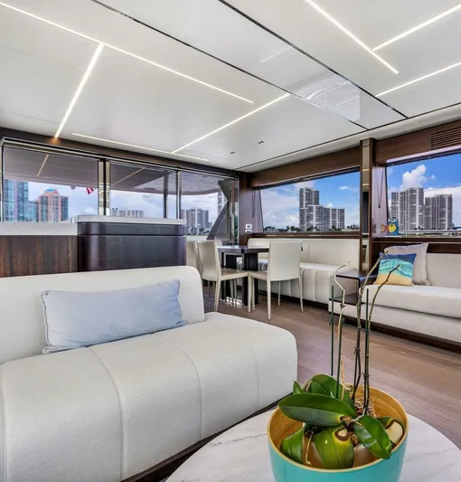 You And Islands Yacht Photos Pics 2023 Sunseeker 76 Yacht - Image 33