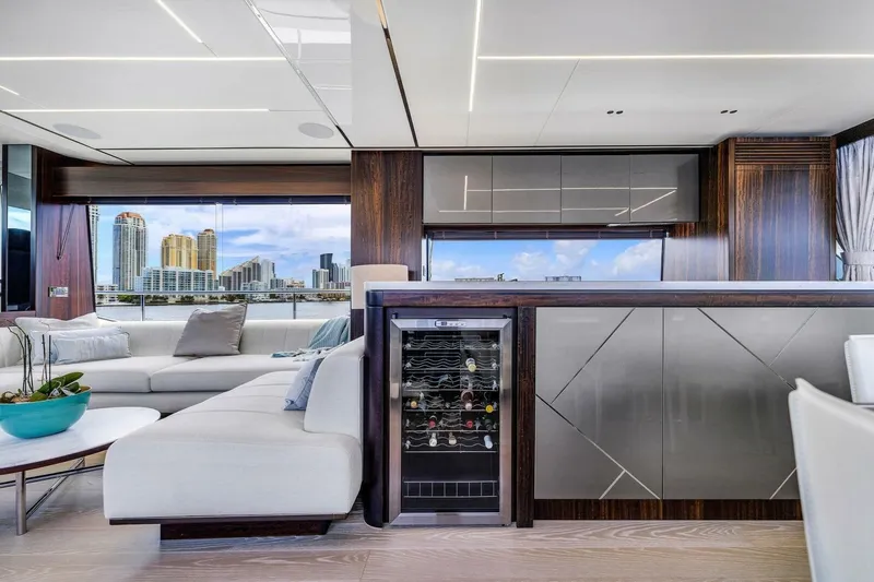 You And Islands Yacht Photos Pics 2023 Sunseeker 76 Yacht - Image 36