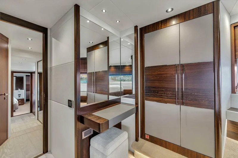 You And Islands Yacht Photos Pics 2023 Sunseeker 76 Yacht - Image 66