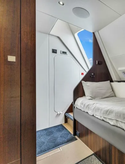 You And Islands Yacht Photos Pics 2023 Sunseeker 76 Yacht - Image 69