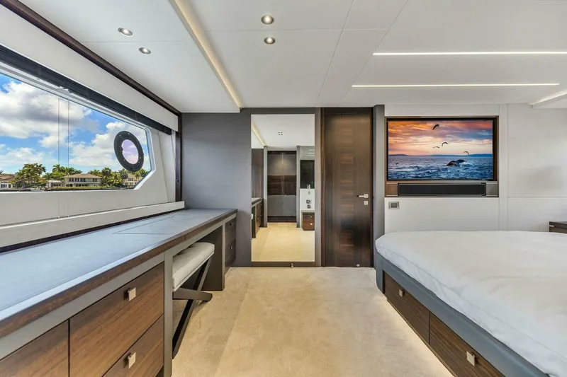 You And Islands Yacht Photos Pics 2023 Sunseeker 76 Yacht - Image 46