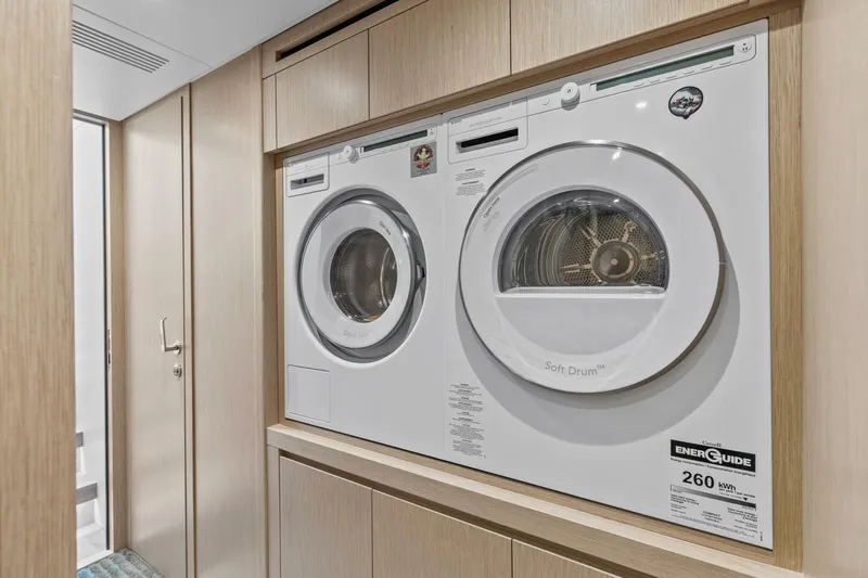 Miss Liza Yacht Photos Pics 2022 Sanlorenzo Sl86 - Image 64