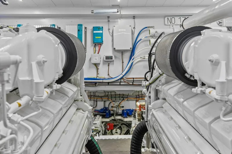 Miss Liza Yacht Photos Pics 2022 Sanlorenzo Sl86 - Image 67