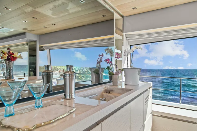 Miss Liza Yacht Photos Pics 2022 Sanlorenzo Sl86 - Image 39