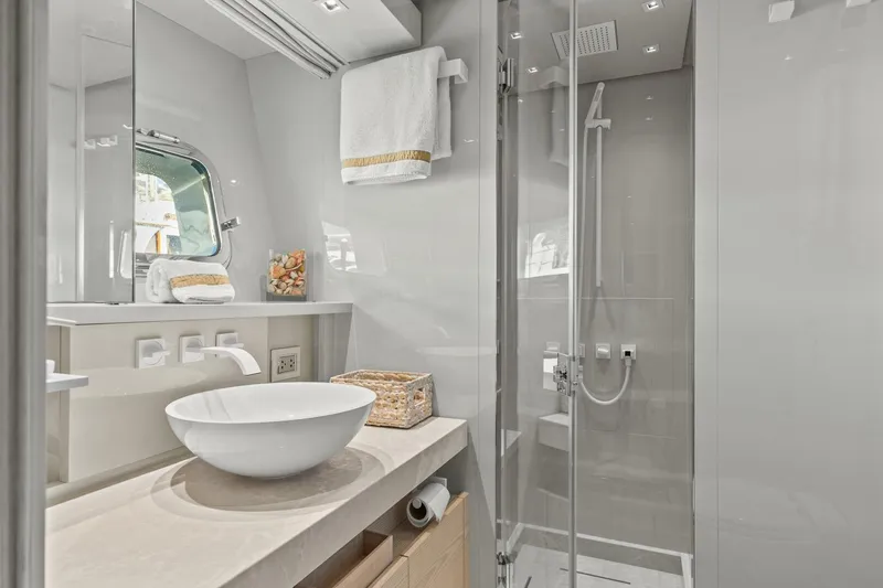 Miss Liza Yacht Photos Pics 2022 Sanlorenzo Sl86 - Image 51