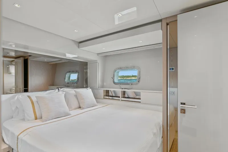 Miss Liza Yacht Photos Pics 2022 Sanlorenzo Sl86 - Image 50