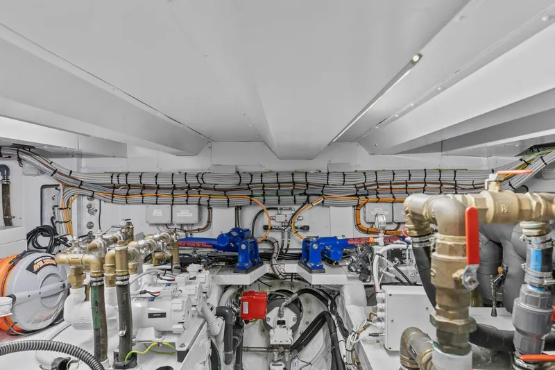 Miss Liza Yacht Photos Pics 2022 Sanlorenzo Sl86 - Image 66