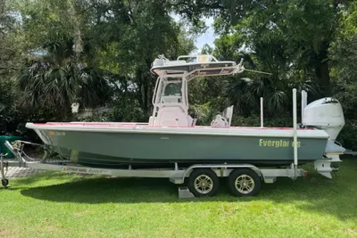 Everglades 243CC