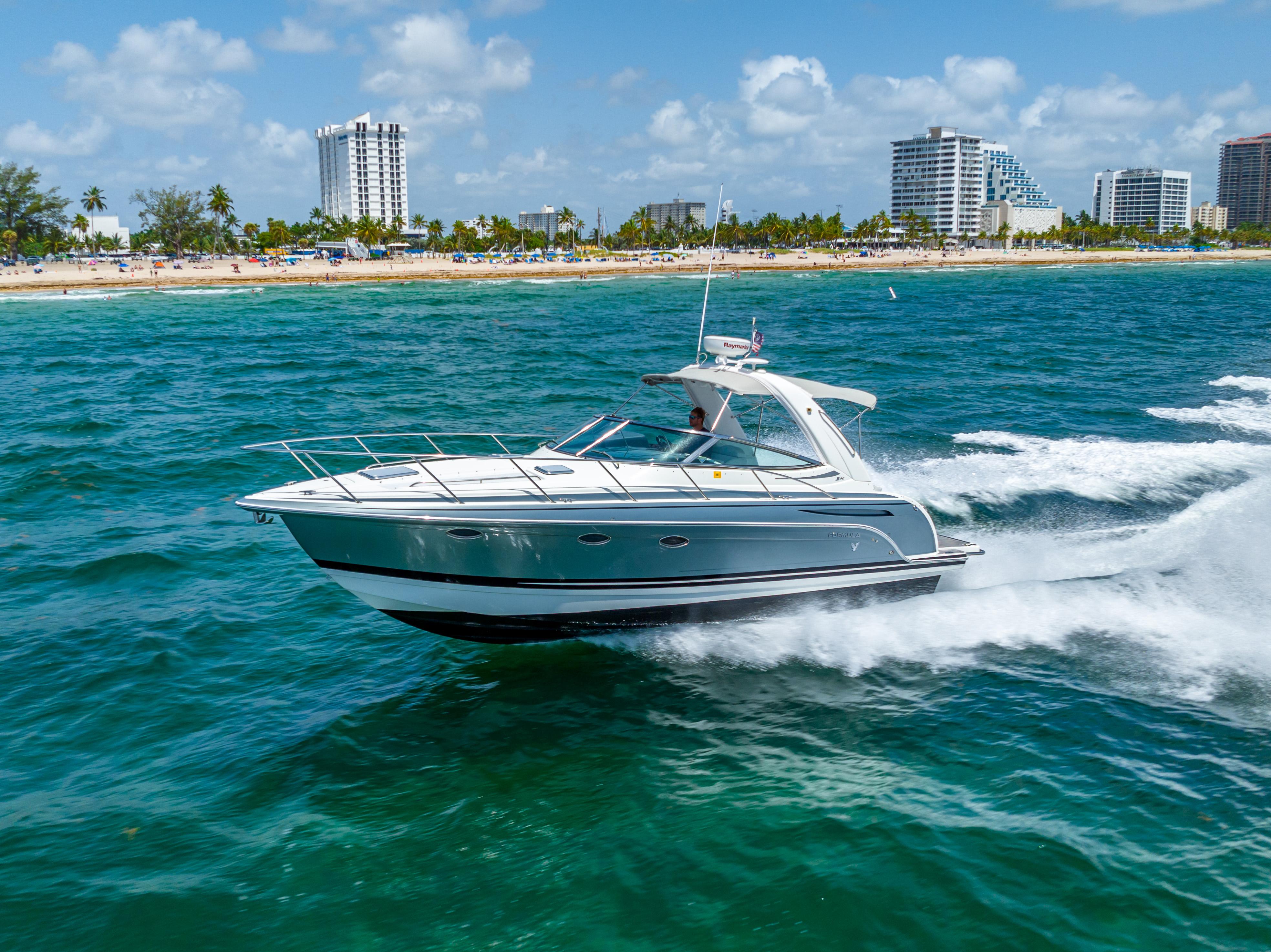 40 Foot Formula Thunderbird Boat