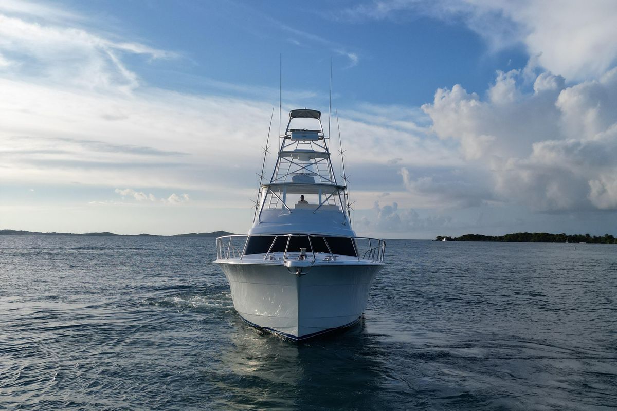 2009 Hatteras 59 