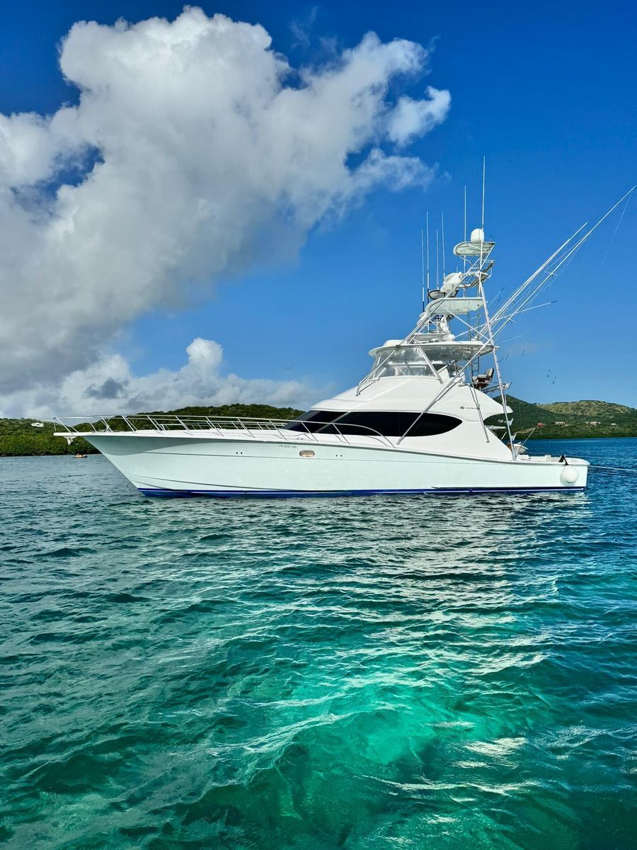 2009 Hatteras 59 
