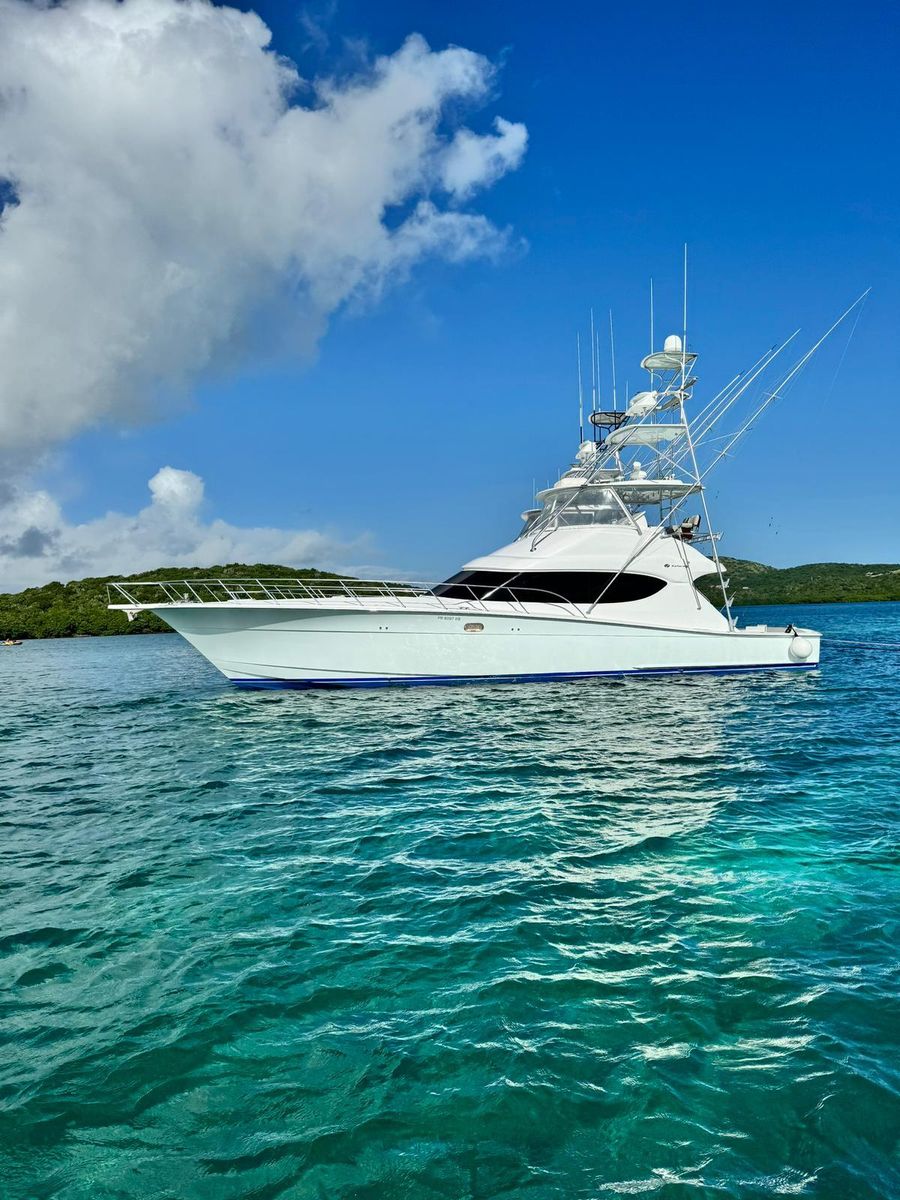2009 Hatteras 59 