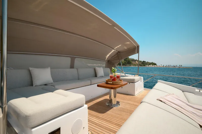 Atlantis Yacht Photos Pics 