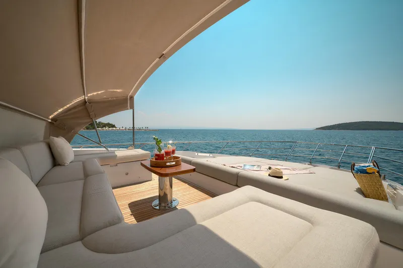 Atlantis Yacht Photos Pics 