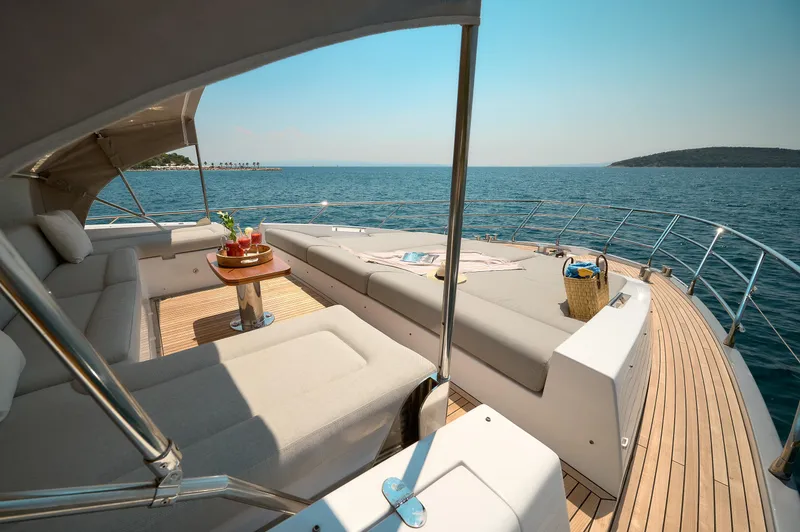 Atlantis Yacht Photos Pics 