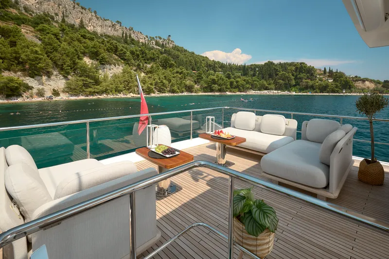 Atlantis Yacht Photos Pics 