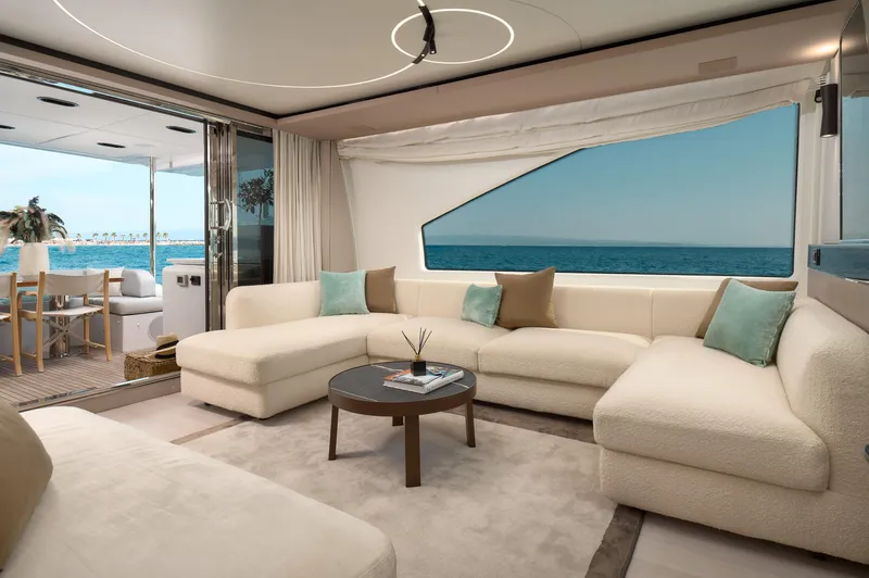 Atlantis Yacht Photos Pics 