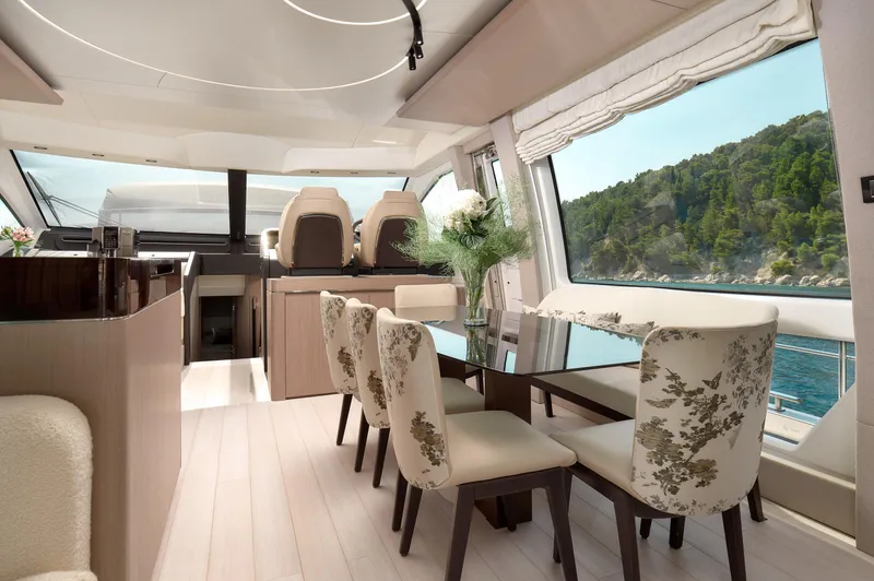 Atlantis Yacht Photos Pics 