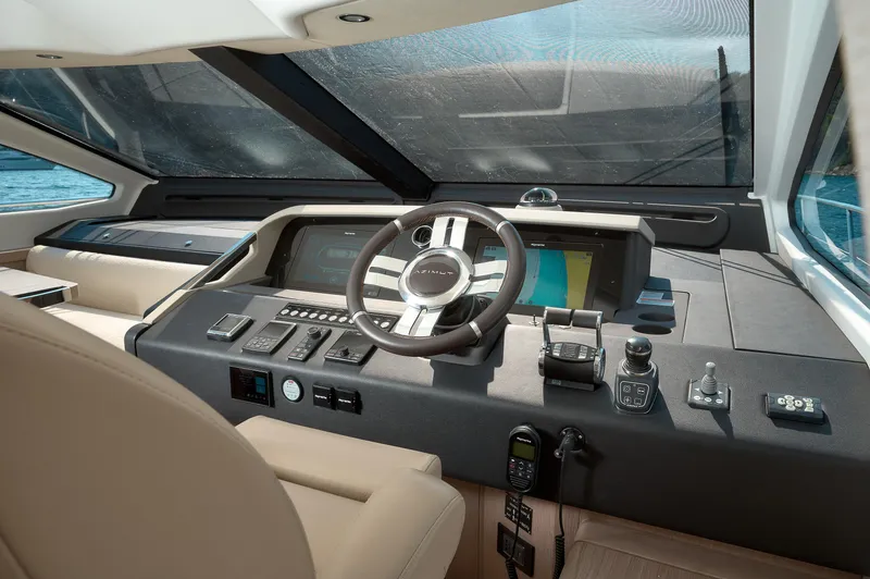 Atlantis Yacht Photos Pics 