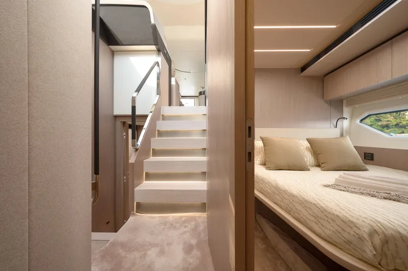 Atlantis Yacht Photos Pics 