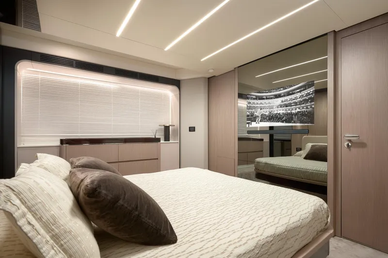 Atlantis Yacht Photos Pics 