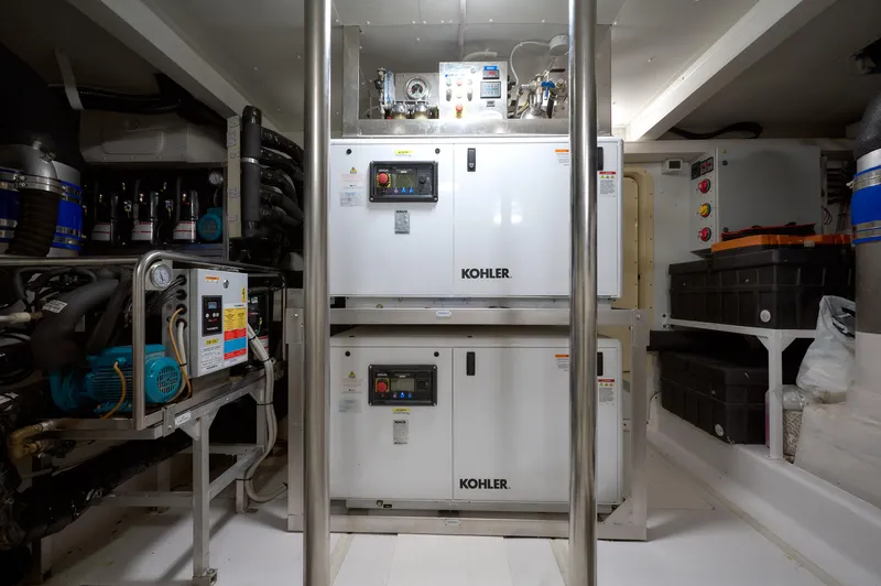 Atlantis Yacht Photos Pics 