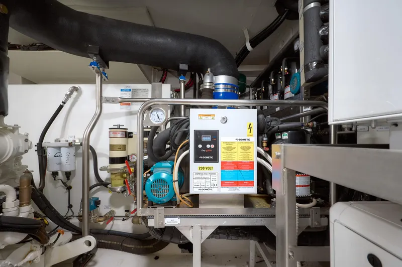 Atlantis Yacht Photos Pics 