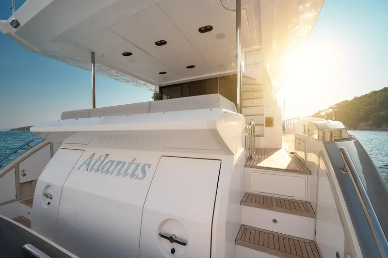 Atlantis Yacht Photos Pics 