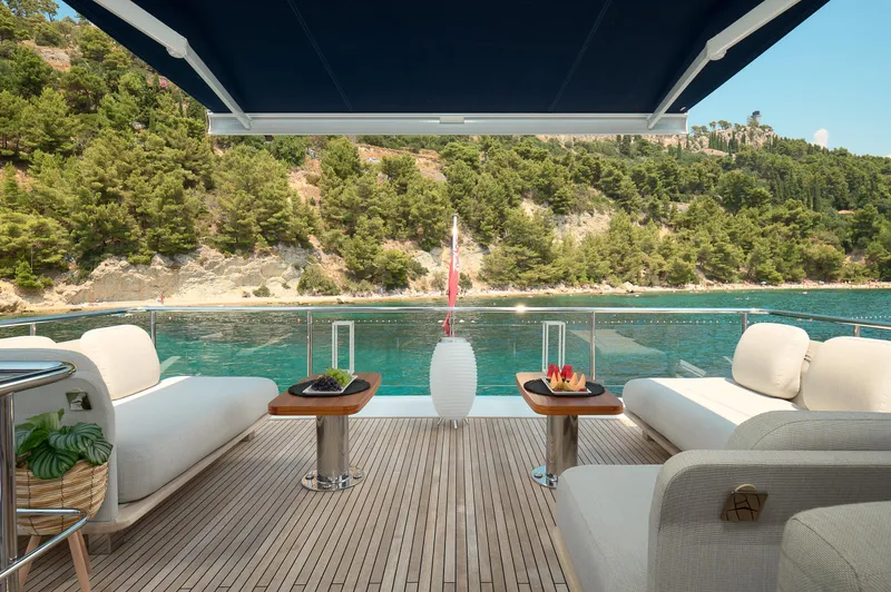 Atlantis Yacht Photos Pics 